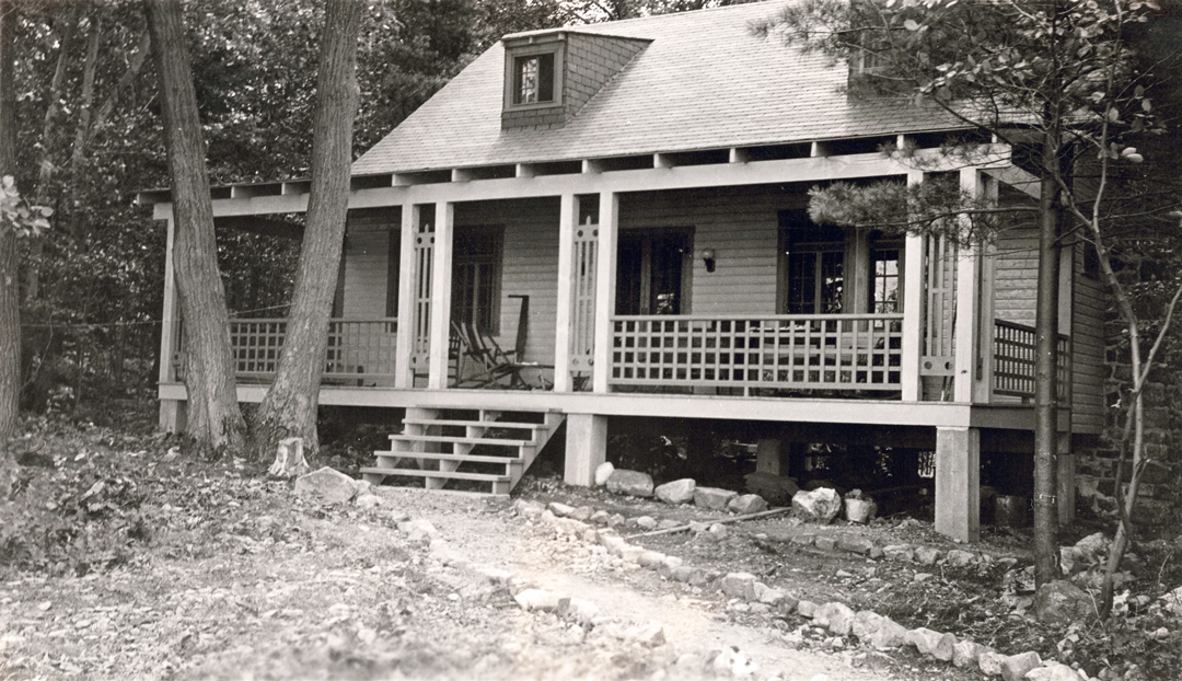 Summer residence located at 41 Chemin de l’île - Source: © Collection François Leroux, around 1931